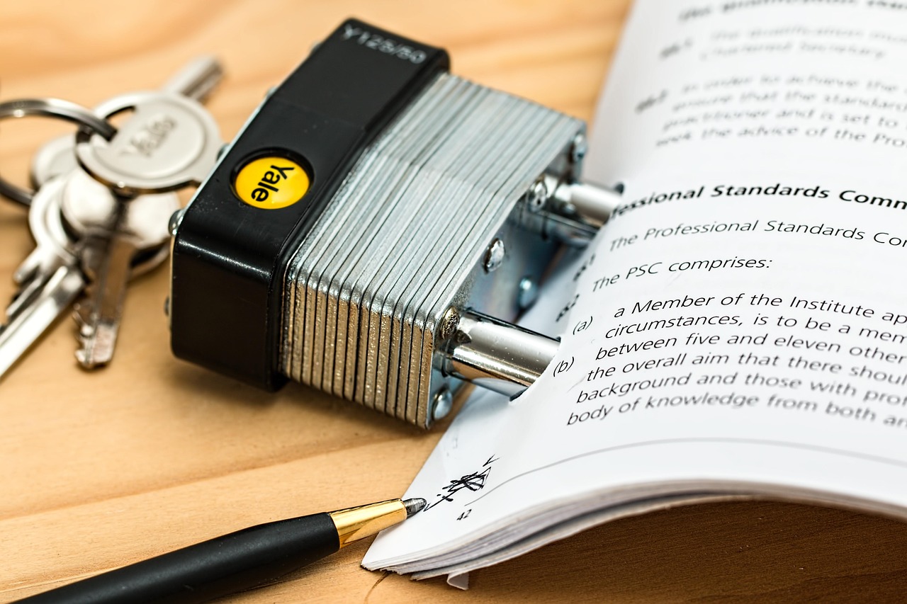 Binding contract, contract, secure — Buying car insurance: these tips will help