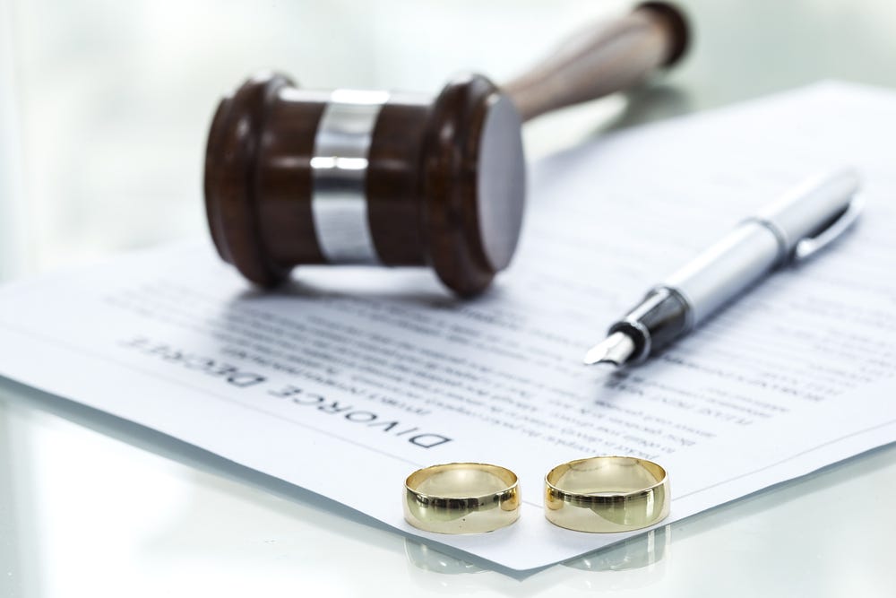 How to Prepare for your Initial Meeting with Divorce Lawyer – 10 Important Things to Consider